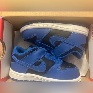 Nike Dunks - Blue + Black, 6c